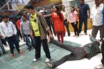 Akshay Kumar, Sonakshi Sinha promote Rowdy Rathore on the sets of CID in Kandivli, Mumbai on 22nd May 2012 (193).JPG
